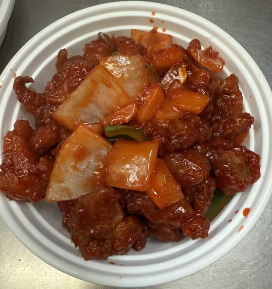 Sweet & Sour Chicken with Pineapple 咕噜鸡